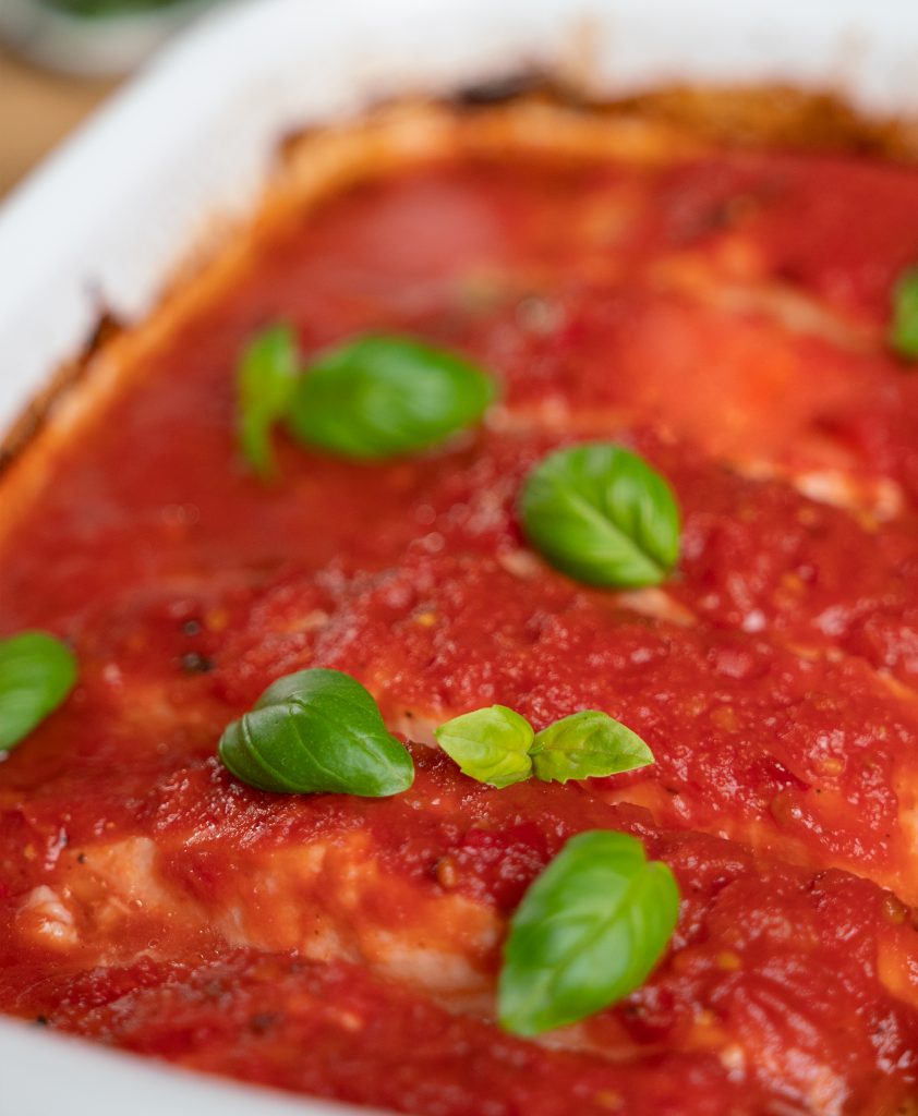 Baked salmon with tomato sauce Baked salmon with tomato sauce