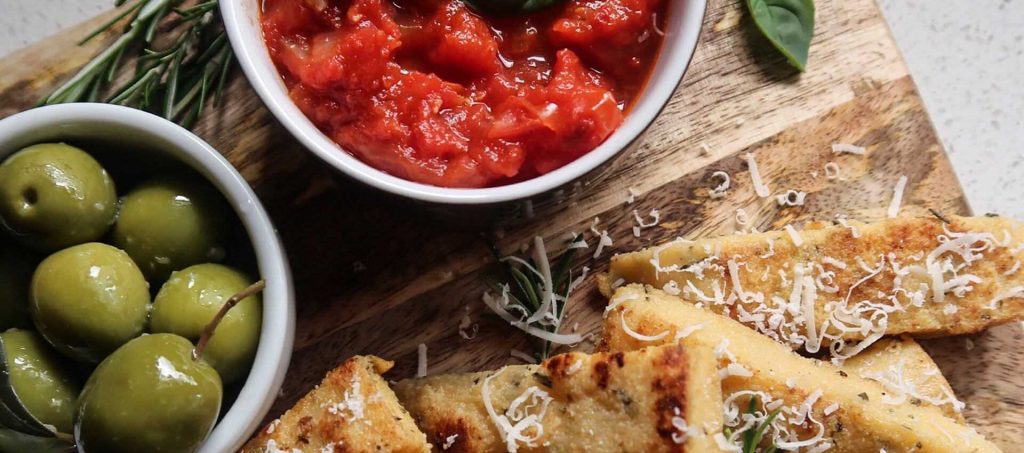 Rosemary and Parmesan Polenta Chips with Spicy Dipping Sauce Rosemary and Parmesan Polenta Chips with Spicy Dipping Sauce