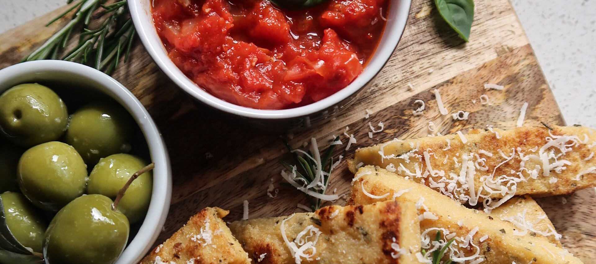 Rosemary and Parmesan Polenta Chips with Spicy Dipping Sauce Rosemary and Parmesan Polenta Chips with Spicy Dipping Sauce