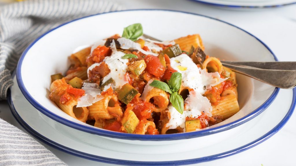 Rigatoni with vegetables and stracciatella Rigatoni with vegetables and stracciatella