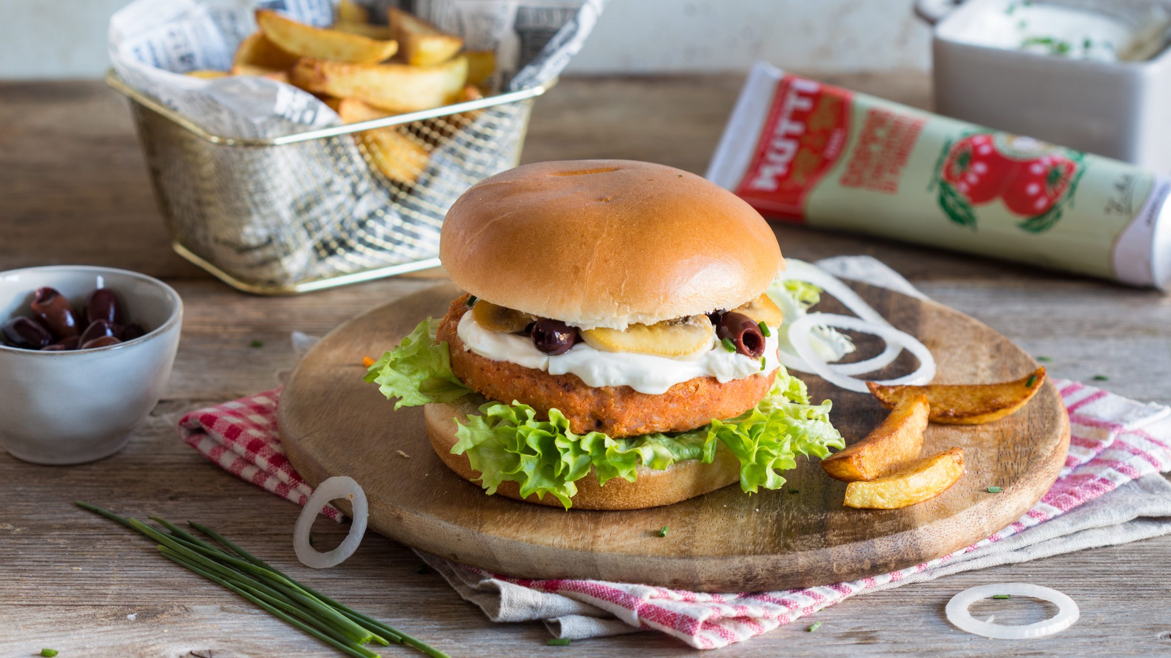 Vegan Burger with Tomato Paste Vegan Burger with Tomato Paste