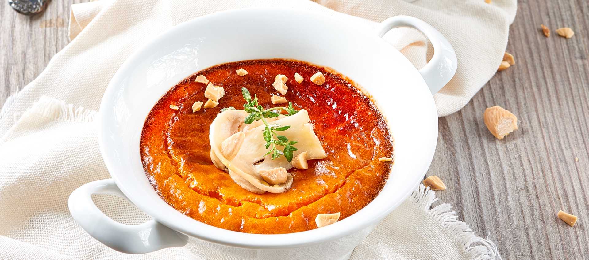 Tomatflan med svampesalat Tomatflan med svampesalat