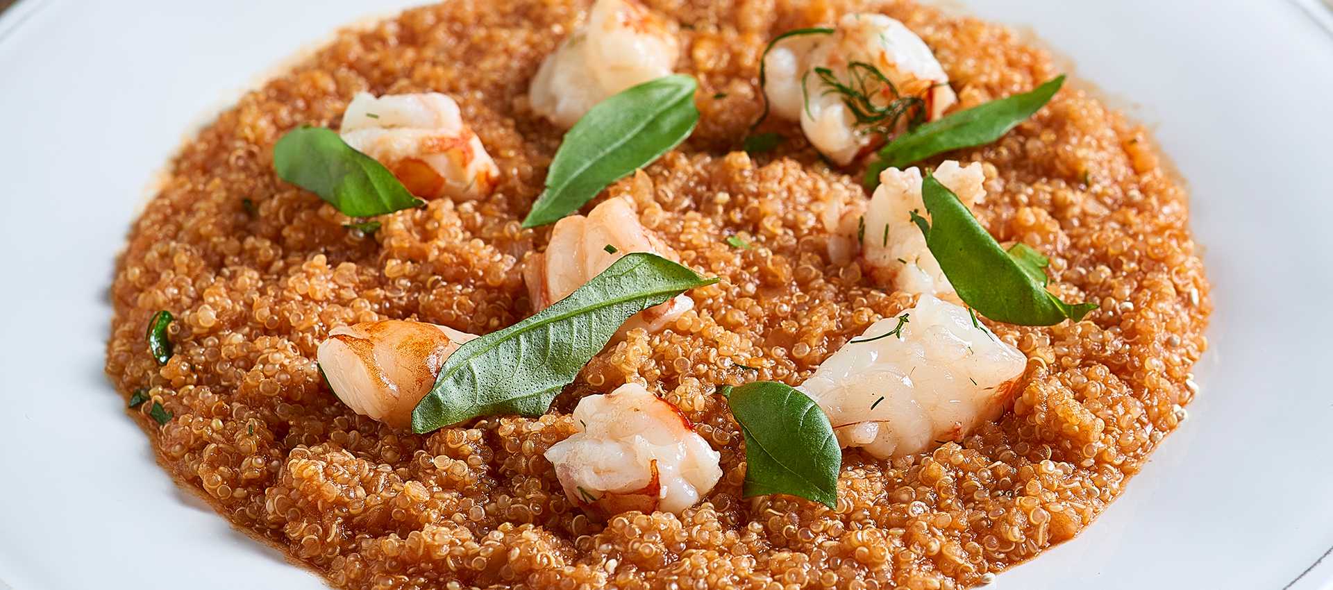 Quinoa med tomat og krepsehaler Quinoa med tomat og krepsehaler