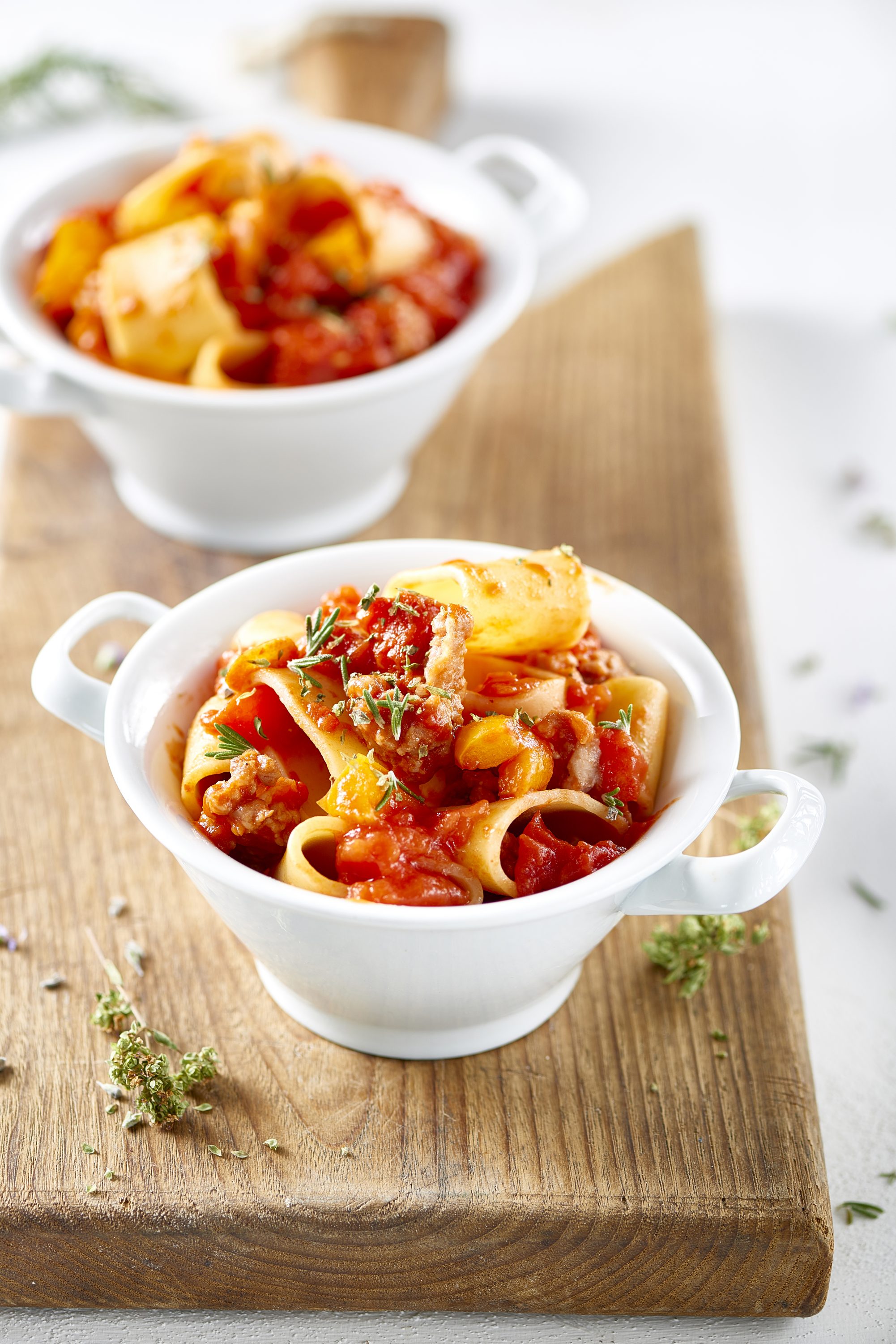 Calamaratapasta med salsicciakorv Calamaratapasta med salsicciakorv