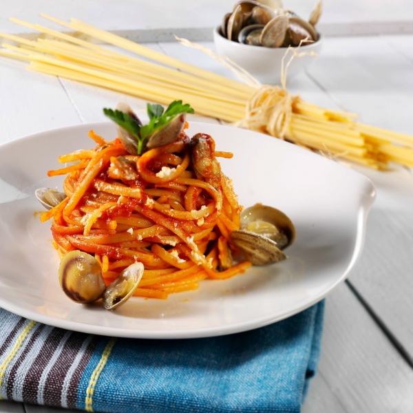 Linguinepasta med hjärtmusslor, ricotta och tomater Linguinepasta med hjärtmusslor, ricotta och tomater