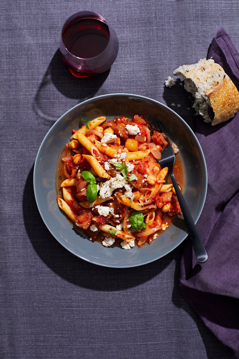 Penne med aubergine, tomater och kikärter (one pot pasta) Penne med aubergine, tomater och kikärter (one pot pasta)