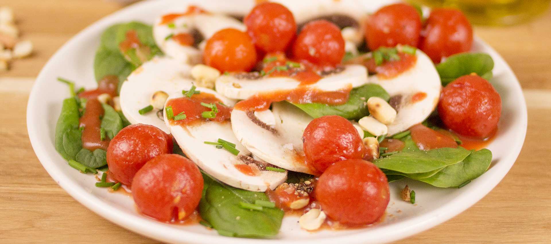 Carpaccio mit Tomaten und Pilzen Carpaccio mit Tomaten und Pilzen