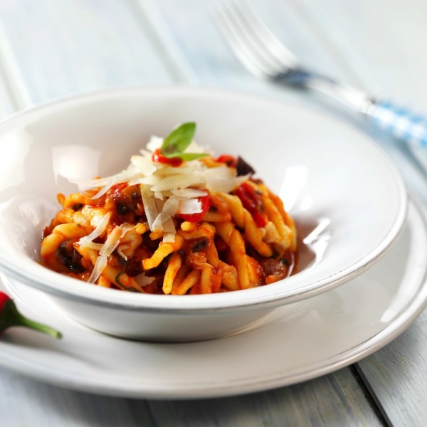 Trofie mit Aubergine und Büffelmozzarella Trofie mit Aubergine und Büffelmozzarella