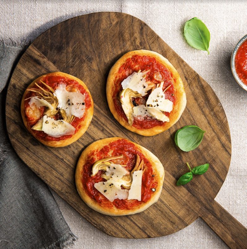 Mini Pizza Artischocken und Pecorino Mini Pizza Artischocken und Pecorino