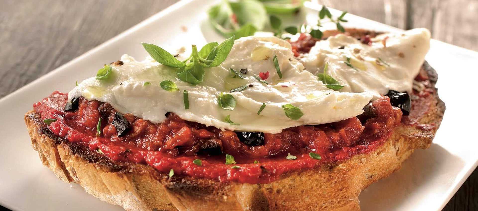 Bruschetta « doppio pomodore » Bruschetta « doppio pomodore »