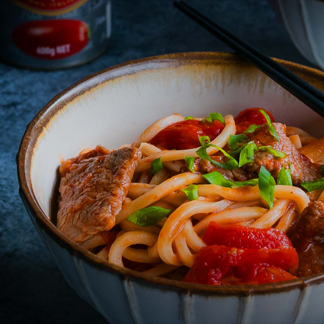 Sauté de bœuf à la tomate et nouilles chinoises Sauté de bœuf à la tomate et nouilles chinoises
