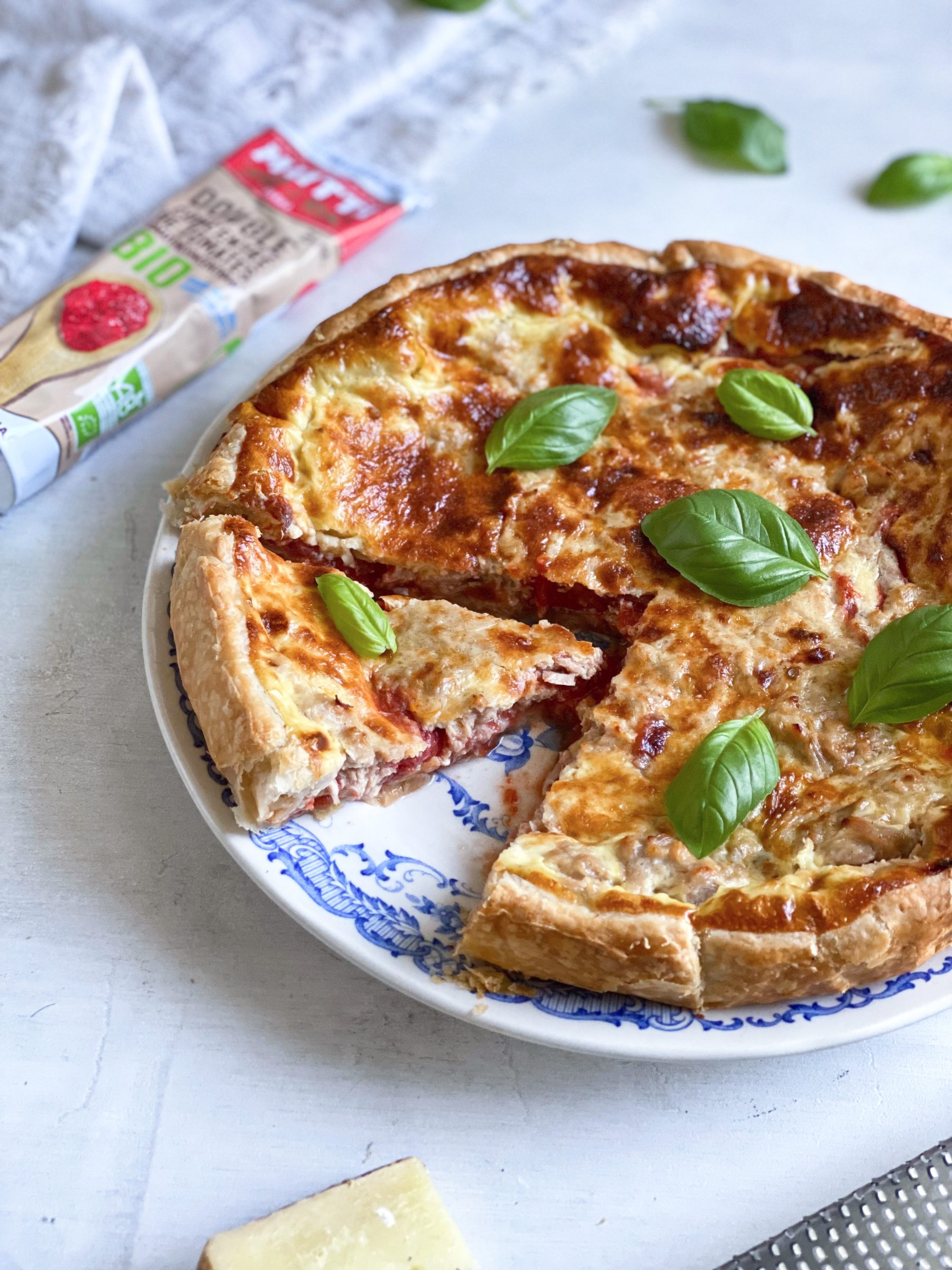Quiche au thon et à la tomate Quiche au thon et à la tomate