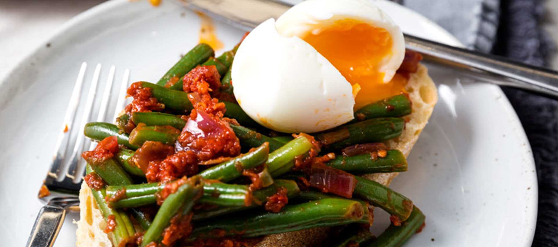Lebanese Braised Green Beans and Tomatoes by @thelebaneseplate Lebanese Braised Green Beans and Tomatoes by @thelebaneseplate