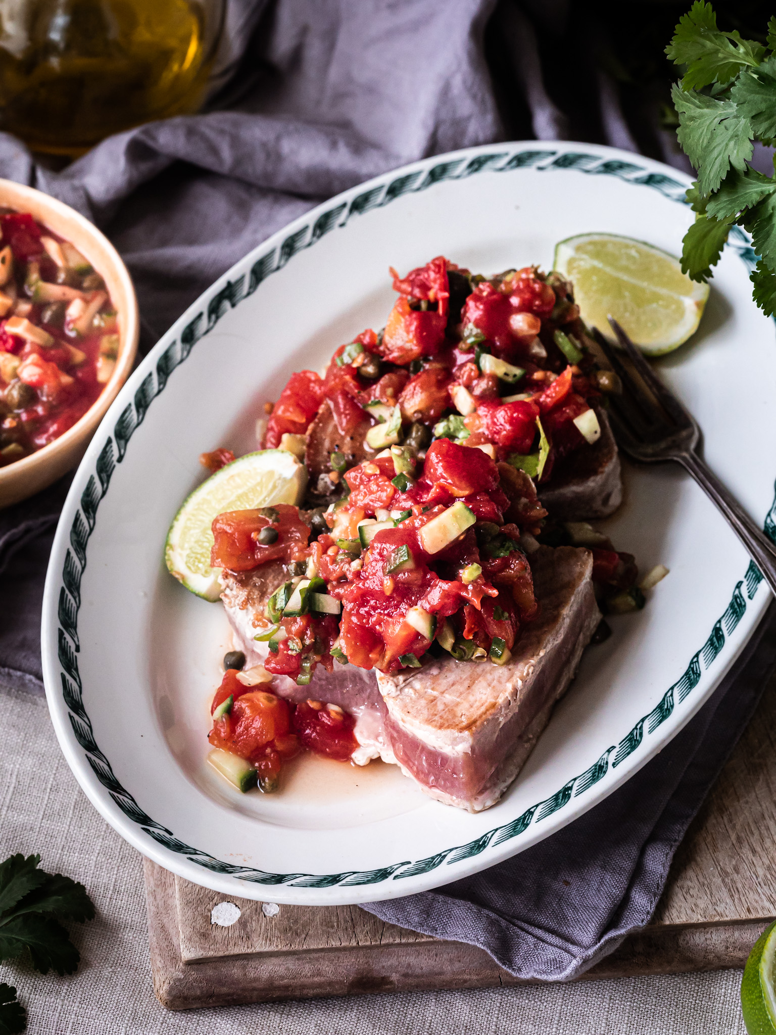Grilled tuna with pico de gallo and avocado Grilled tuna with pico de gallo and avocado
