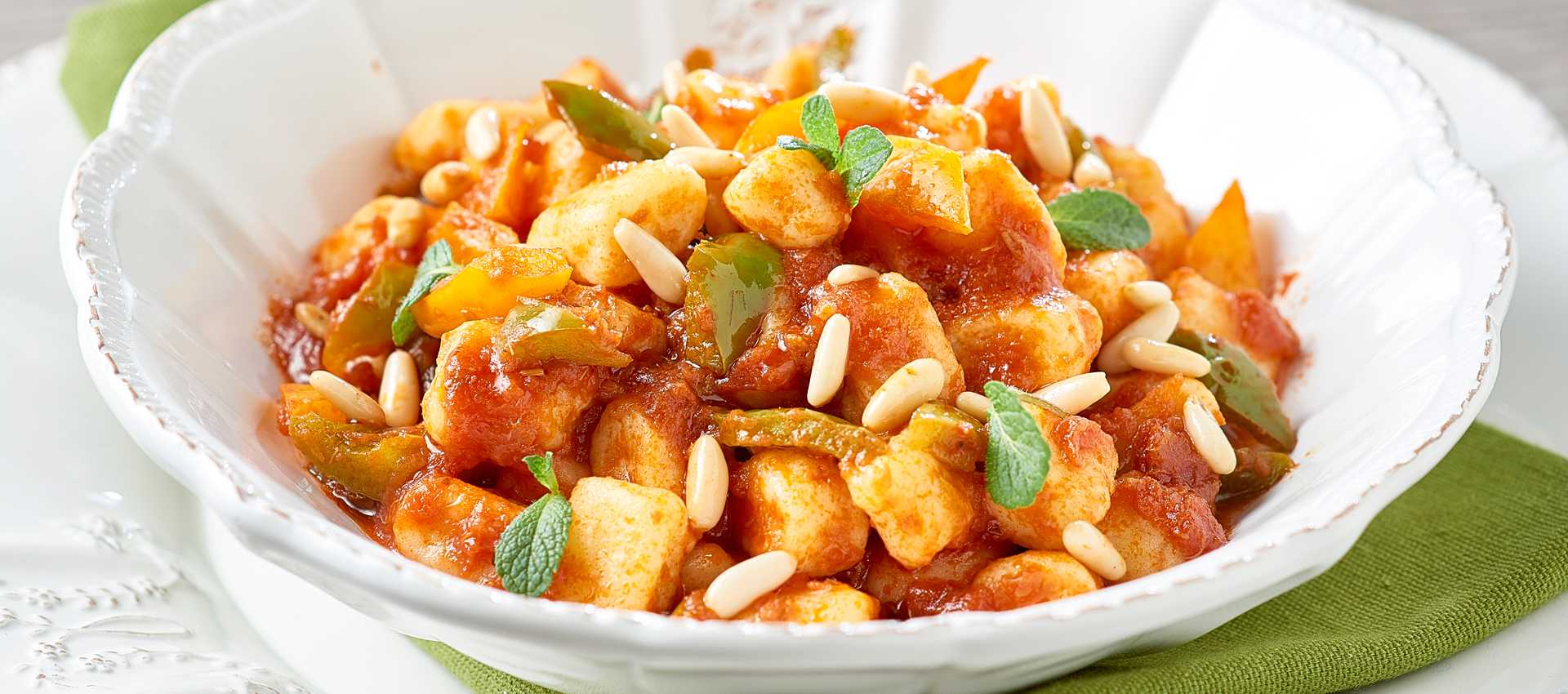 Ricotta gnocchi with peppers and tomato Ricotta gnocchi with peppers and tomato