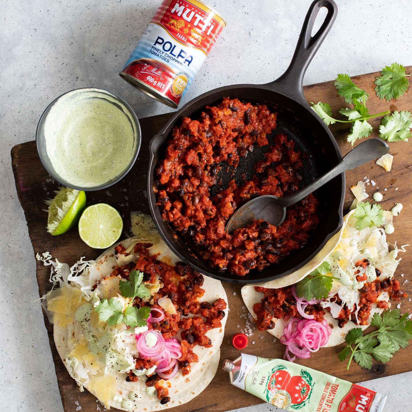 Chorizo, tomato and black bean taco’s with coriander sour cream Chorizo, tomato and black bean taco’s with coriander sour cream