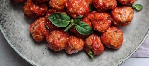 Italian meatballs in tomato sauce