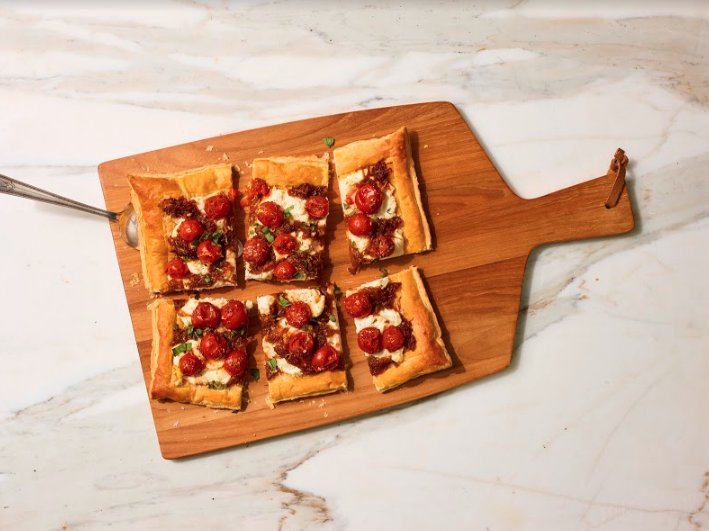 Cherry Tomato, Caramelized Onion and Herbed Ricotta Tart Cherry Tomato, Caramelized Onion and Herbed Ricotta Tart