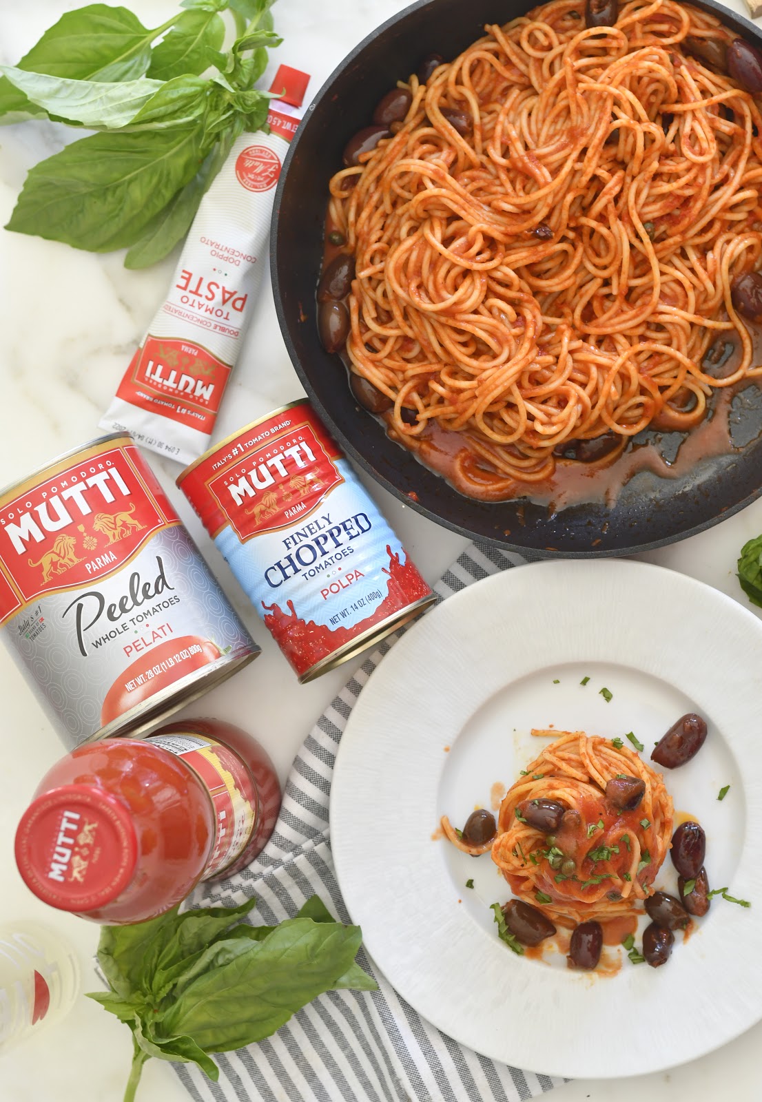 Spaghetti alla Puttanesca Spaghetti alla Puttanesca
