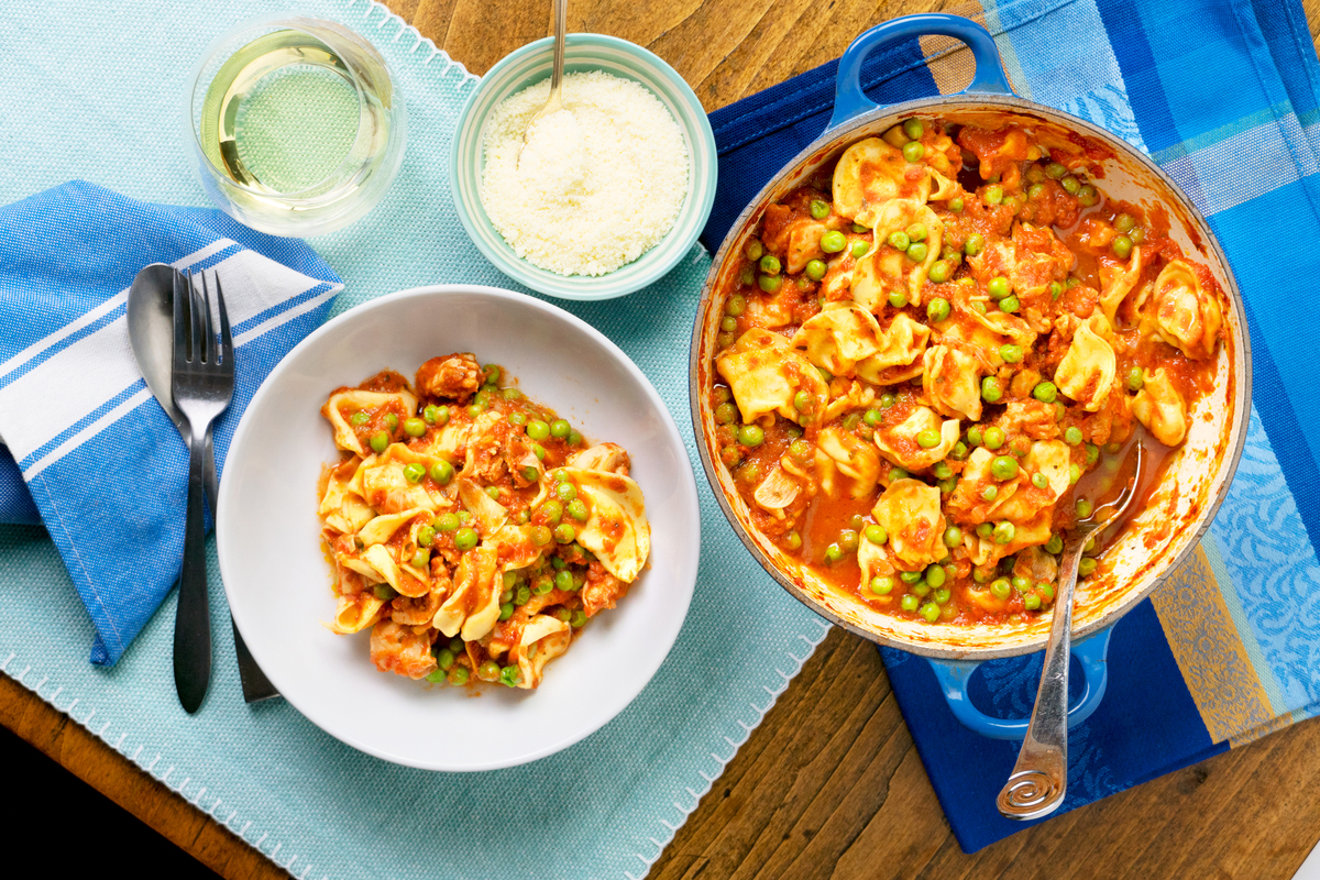 OVEN-BRAISED CHICKEN, TORTELLINI, & PEAS IN TOMATO SAUCE OVEN-BRAISED CHICKEN, TORTELLINI, & PEAS IN TOMATO SAUCE