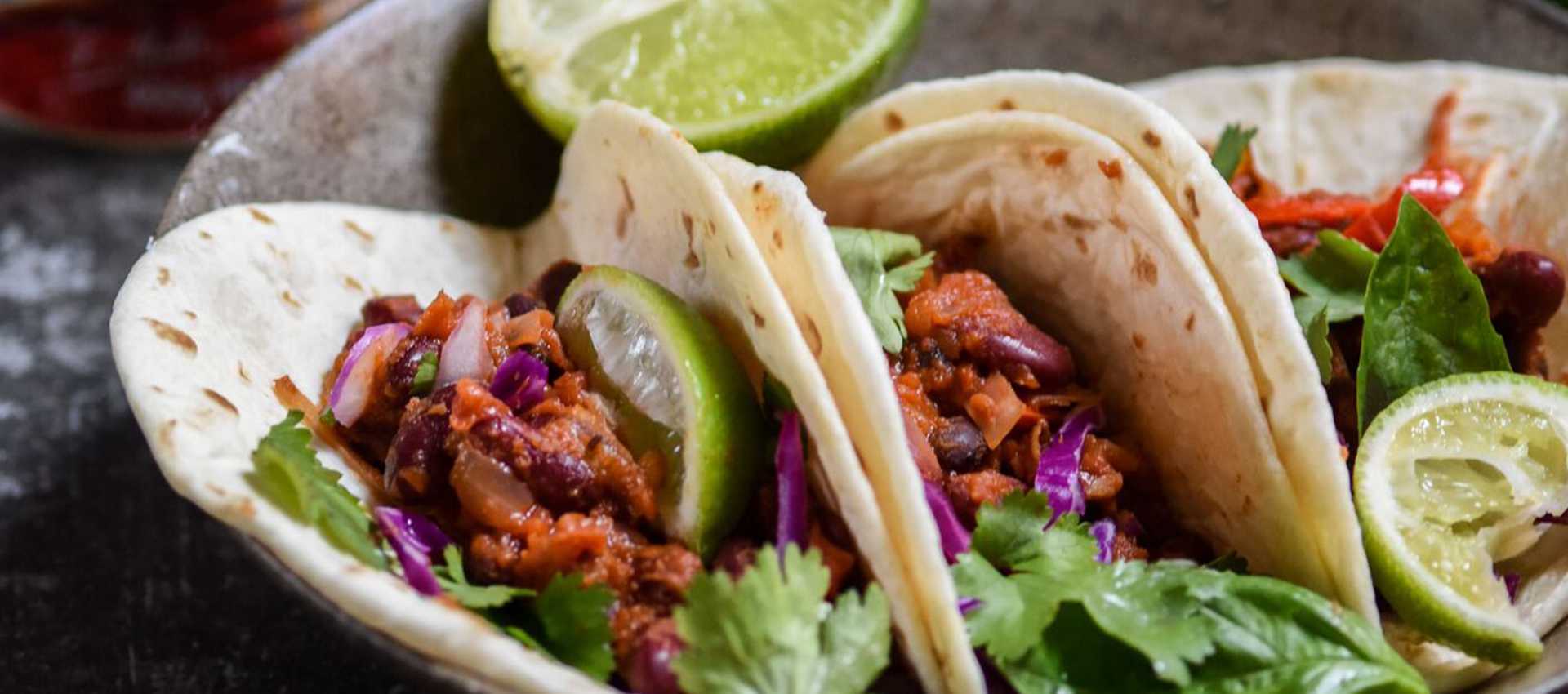 Tacos With Chili Beans Tacos With Chili Beans