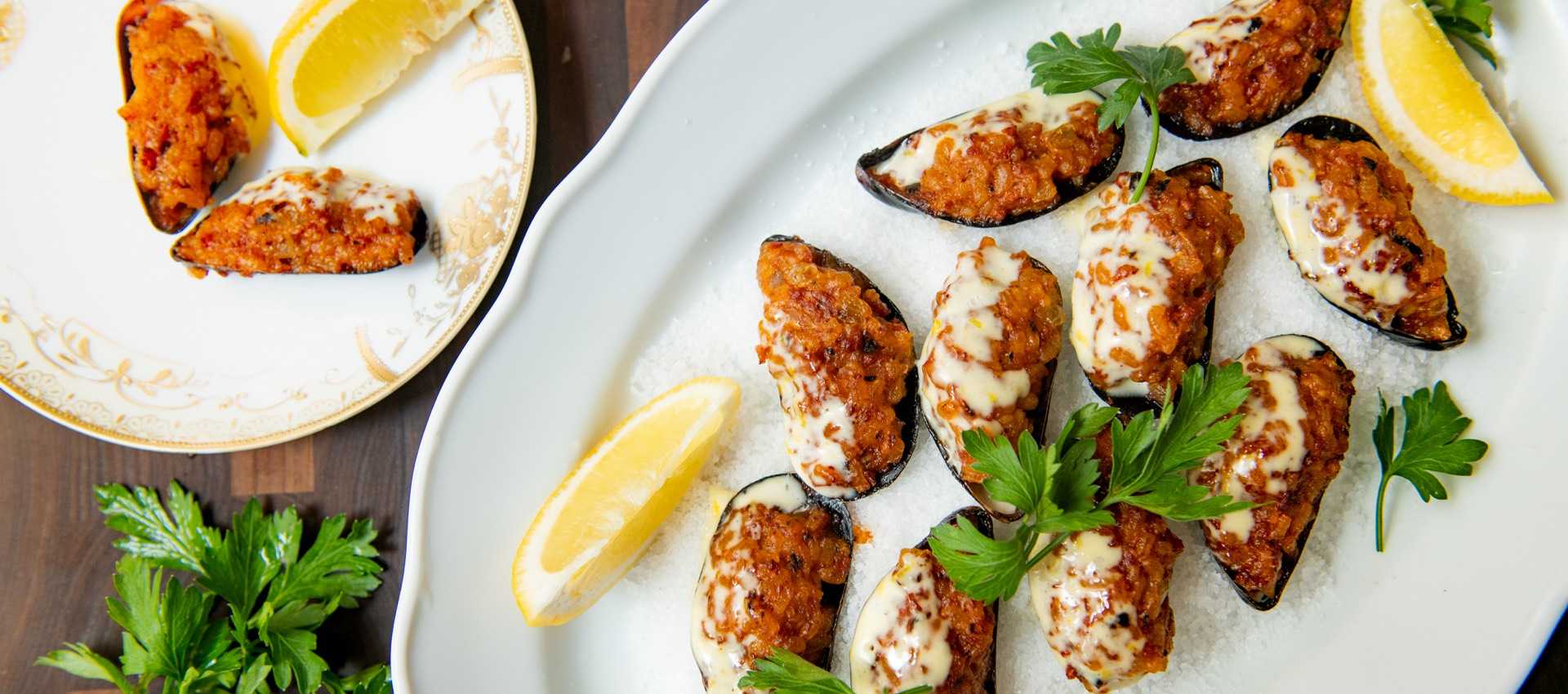 Pepperoni Rice-Stuffed Mussels with Lemon Aioli Pepperoni Rice-Stuffed Mussels with Lemon Aioli
