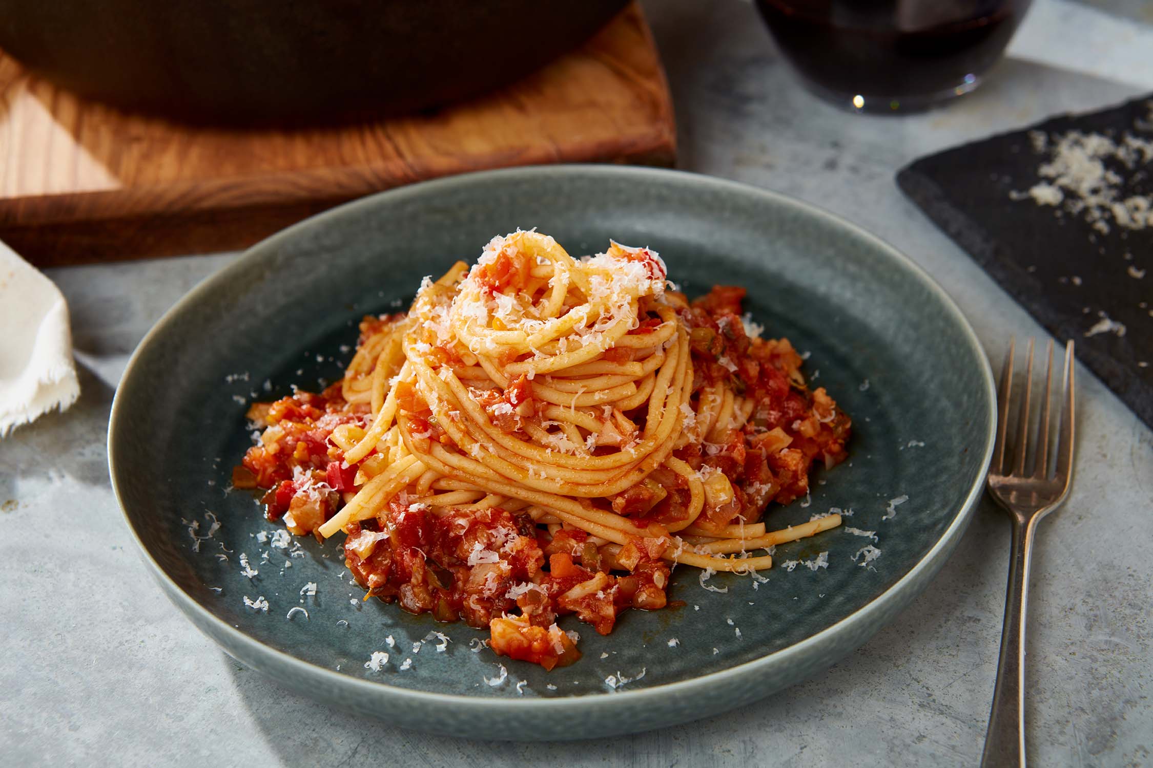 Spagettia ja kasviskastiketta (Kasvisbolognese) Spagettia ja kasviskastiketta (Kasvisbolognese)